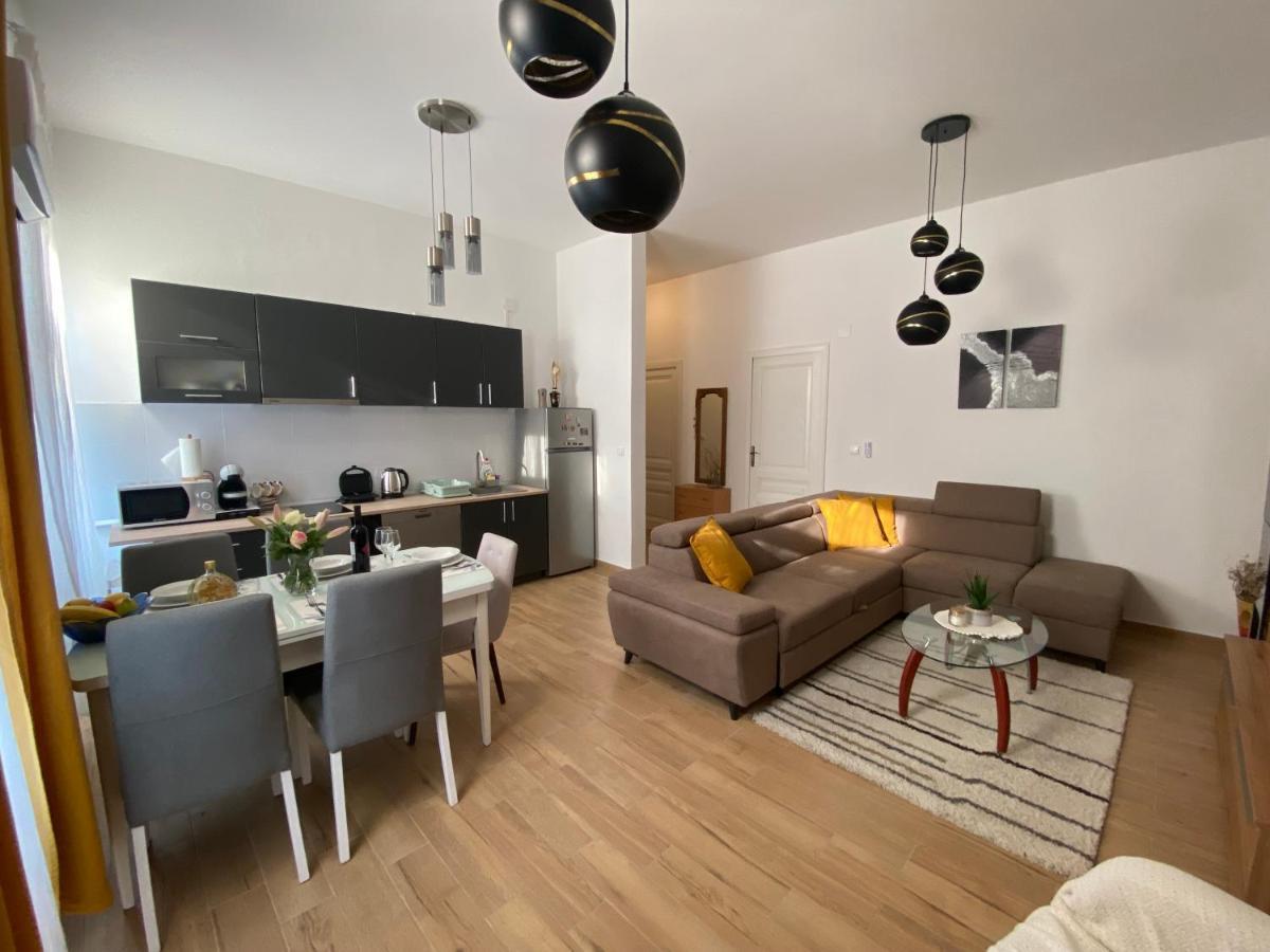Apartman Andela Pula Centar Zewnętrze zdjęcie